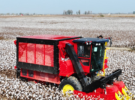 mg冰球突破豪华版4MZ-2C型自走式棉花收获机